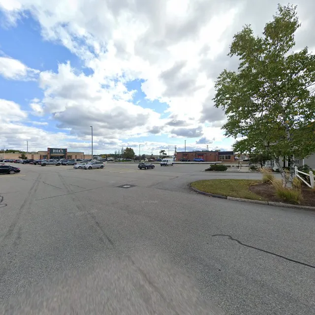 220 Maine Mall Rd