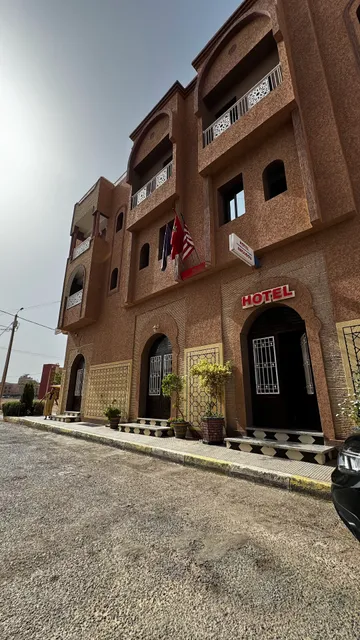 Amoudou : Hôtel & Restaurant