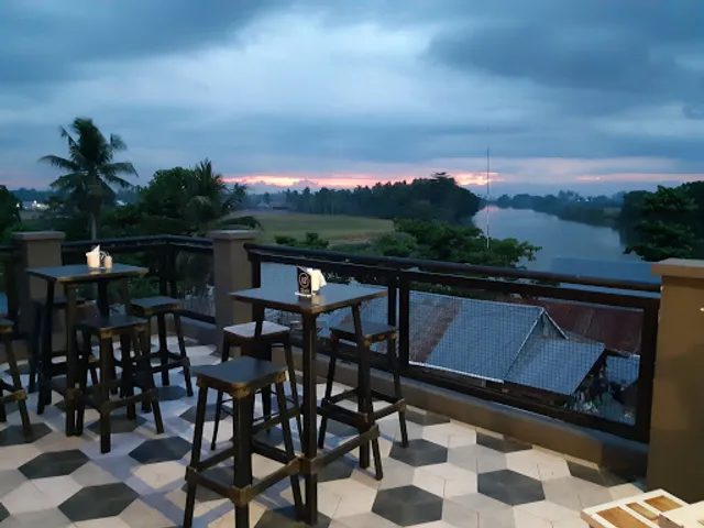 Time Out Cafe And Resto Sengkang