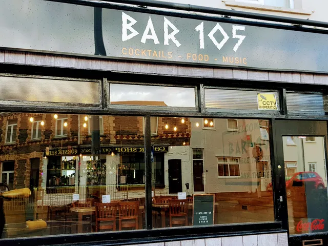 Bar 105