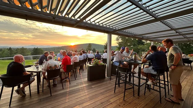 Restaurant Club Haus Owl's Head