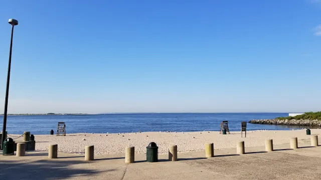Kingsborough Beach
