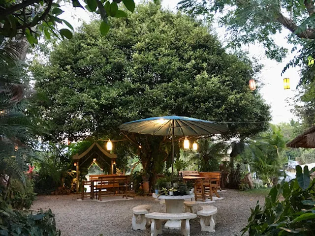 Mae Chaem Gate Restaurant ร้านอาหารประตูแม่แจ่ม