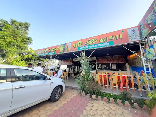 Hari Om Dhaba by Bunty Luthra | Best Pure Veg Restaurant in Nashik | Authentic Taste & Family-Friendly
