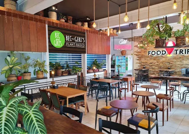 Bec and Geri's Airport View