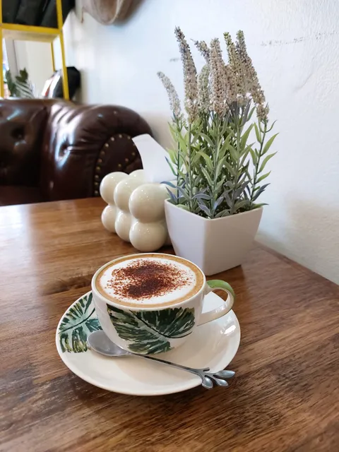 SQUID COFFEE (สควิด คอฟฟี่)( 다양한 원두를 선택할 수 있는 특별한 커피숍, 오징어커피.)(SPECIALTY COFFEE)(ESPRESSO AND POUR OVER(V60))