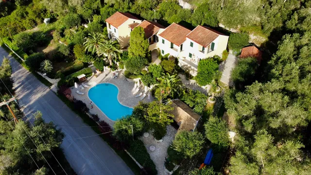 Andrikos Studios - Holiday Accommodations