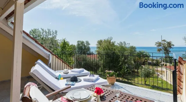 Albouro Seafront Apartments