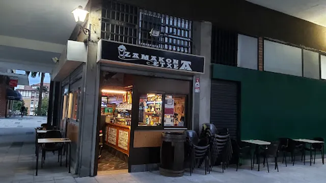 Bar Zamakona Etxea