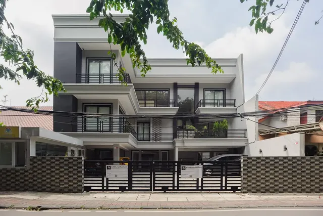 RedDoorz near Jakarta International Velodrome