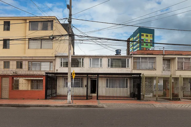 Hotel Agora Inn Corferias