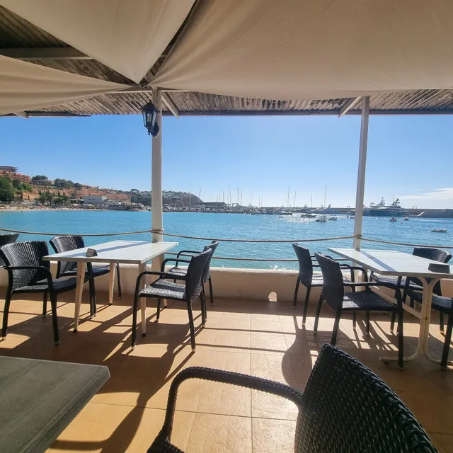 Restaurante Playa El Toro