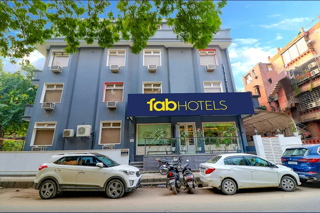 FabHotel Lord Inn - Hotel in CR Park, New Delhi