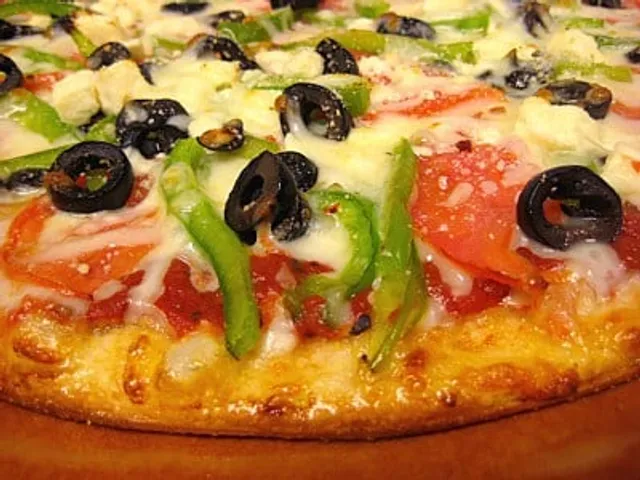 Halwani's Pizza & Stromboli - Grandview Location