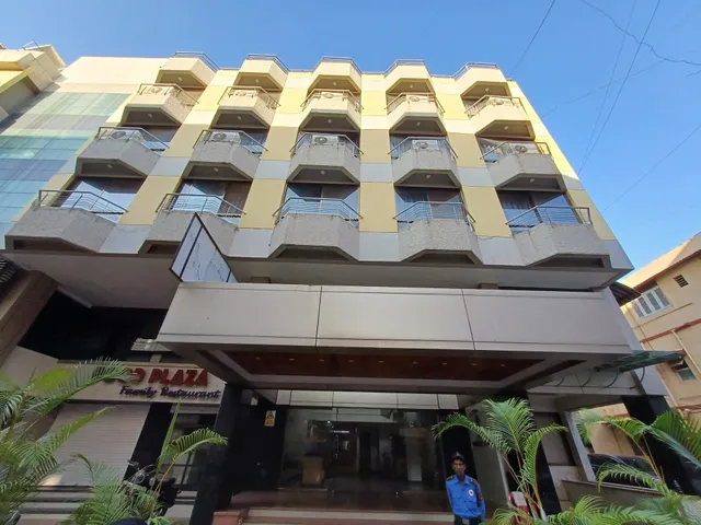 Hotel New Holiday Plaza