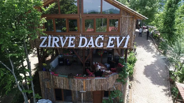 Zirve dağ evi