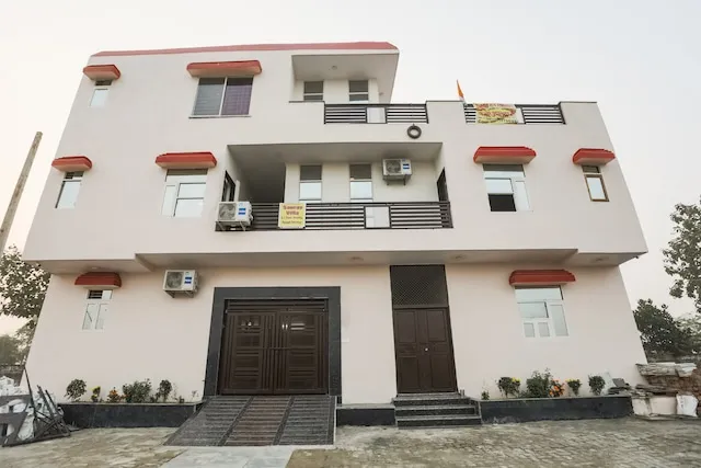 OYO Saurav Villa