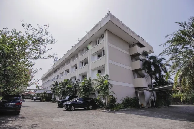 RedDoorz Plus @ Pitagiri GBK Senayan