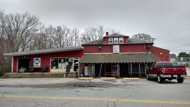 Suzy Q's Summit General Store