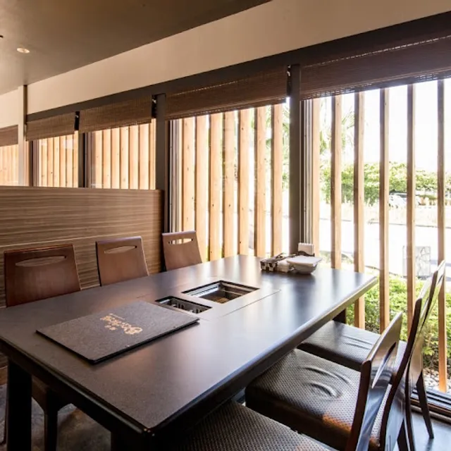 Yakiniku Motobubokujo Nagoten