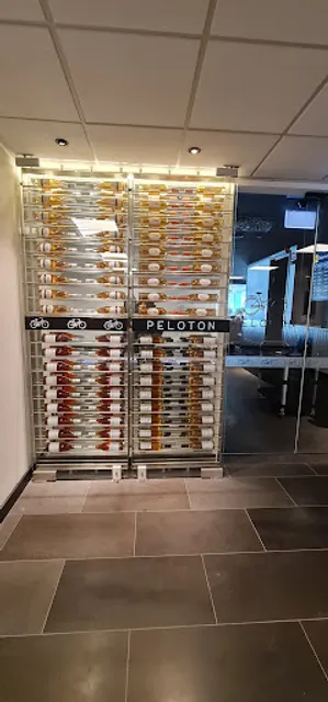 Peloton Bar & Eatery