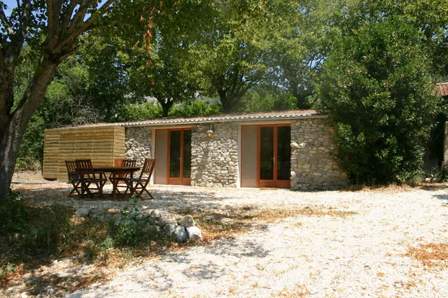 La Roseraie-Drôme (gîtes & chambres d'hôtes)