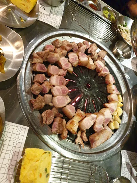 장충동왕족발보쌈