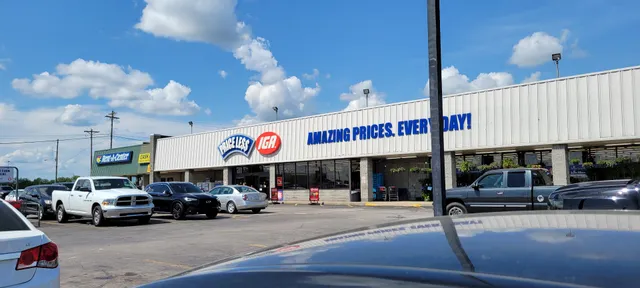 Lakeway Shopping Center