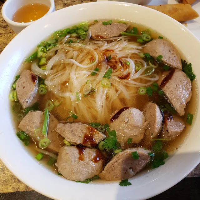 Pho Hoan Pasteur (Quarry Park)