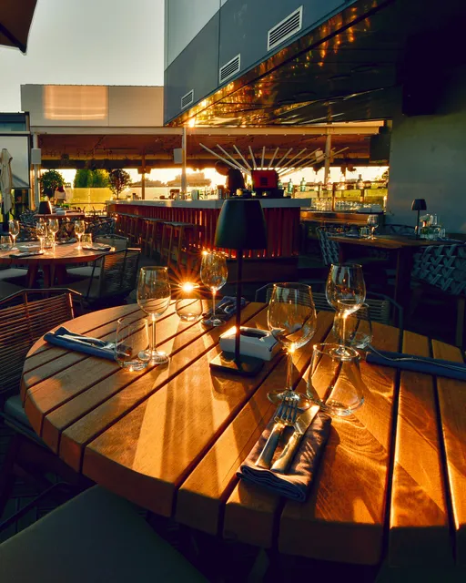 LIFT Steak & Rooftop Bar