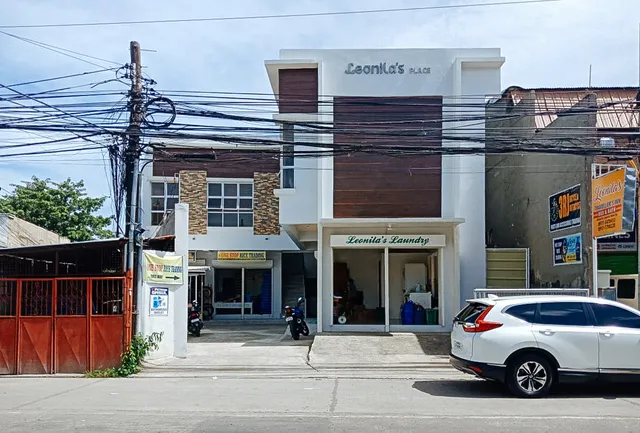 Leonilas Travellers Inn