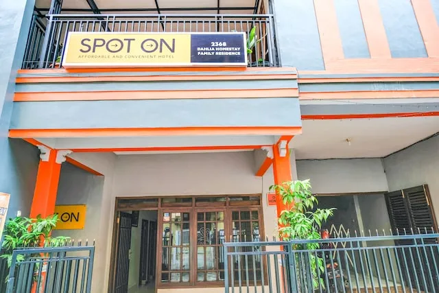 SPOT ON 2368 Dahlia Homestay Family Residence