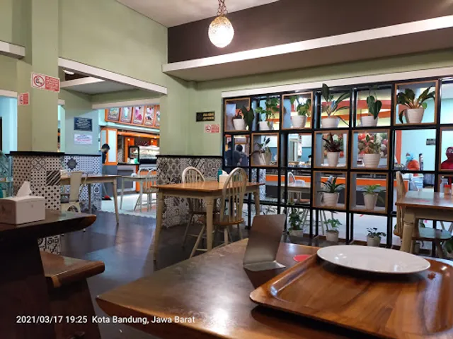 Warung Nasi Ampera Suci