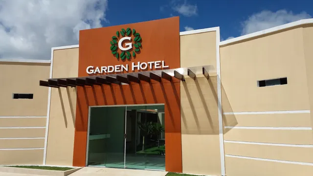 Garden Hotel - café da manhã e wi-fi grátis