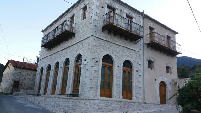 Megali Mantineia-Megalo Kafeneio