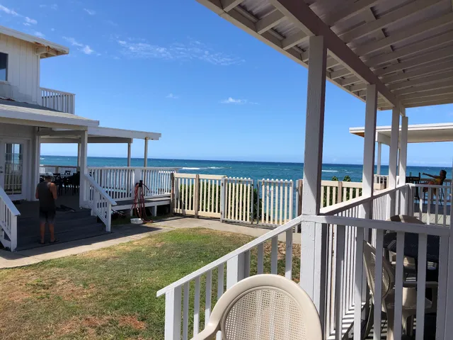 Mokulē’ia Beach Houses at Owen's Retreat