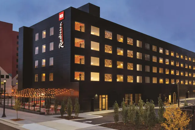 Radisson RED Minneapolis Downtown