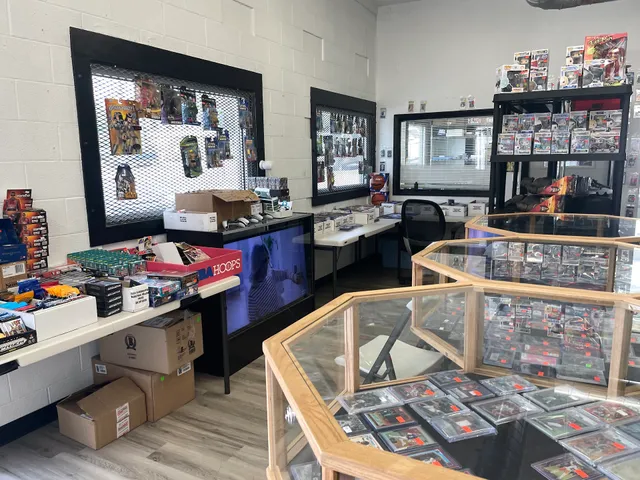 Helena Sports & Trading Cards