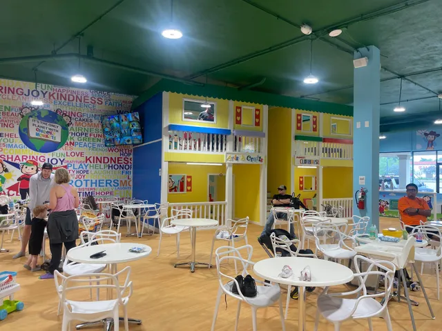 Cheeky Monkeys - Casa Linda Dallas