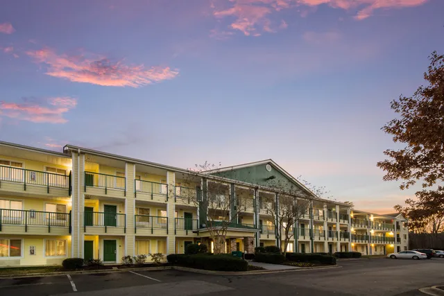 HomeTowne Studios Raleigh - Durham