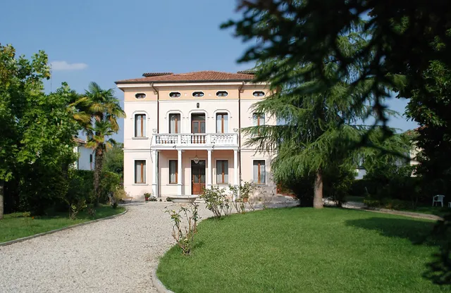 Villa Romano Treviso B&B and Apartment