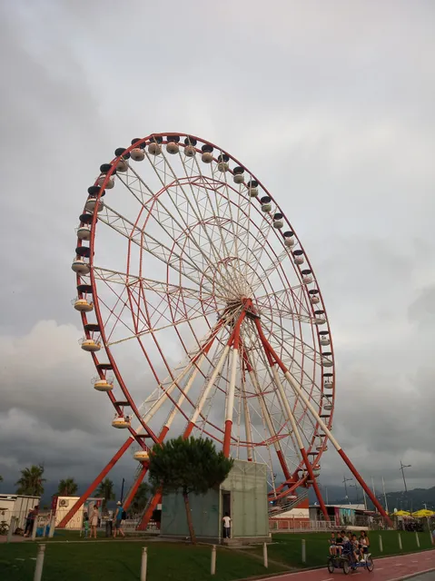 Observation wheel