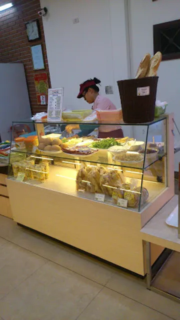 Đồng Tiến Bakery