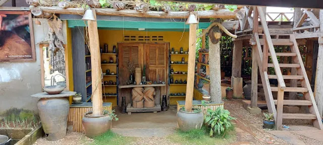 Lao Pottery House
