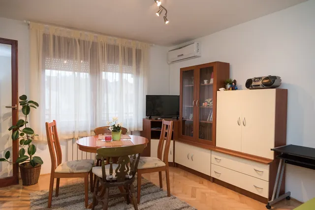 Apartman Mira