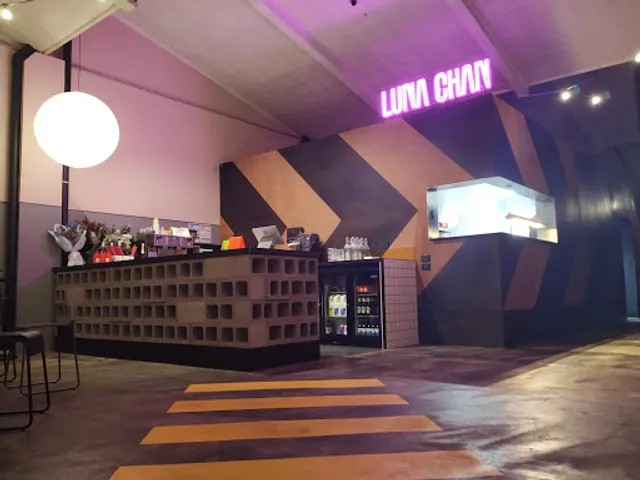 LUNA CHAN 飲飽食醉