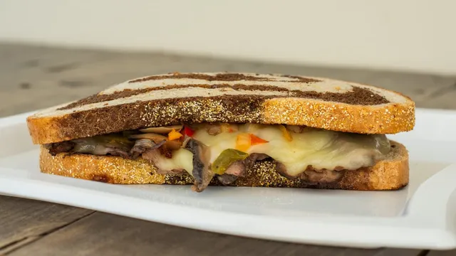 Marie's North Street Eatery And Gallery