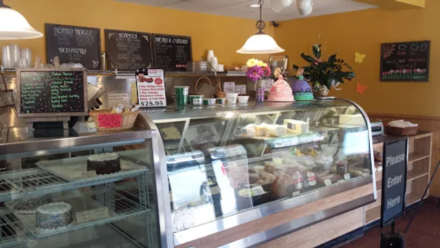 National Bakery & Deli | East – Milwaukee