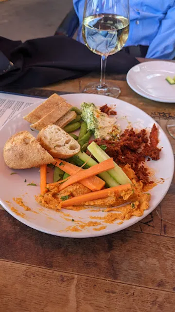 Flower Hill Bistro at Miramonte Winery