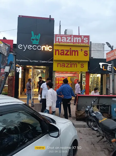 Nazim khan Kathi Roll